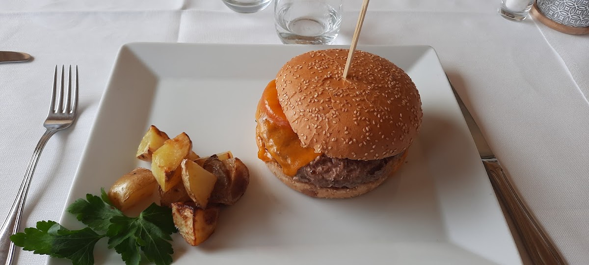 La Prateria Steakhouse & Sports Bar-5