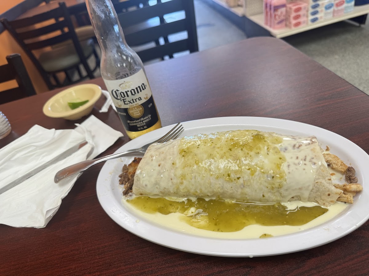 La Raza Market And Taqueria-3