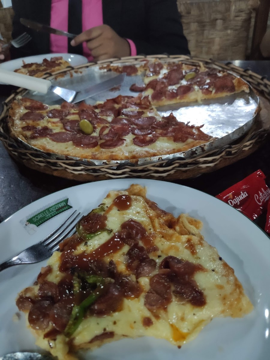 La Sorelle Pizzaria-7