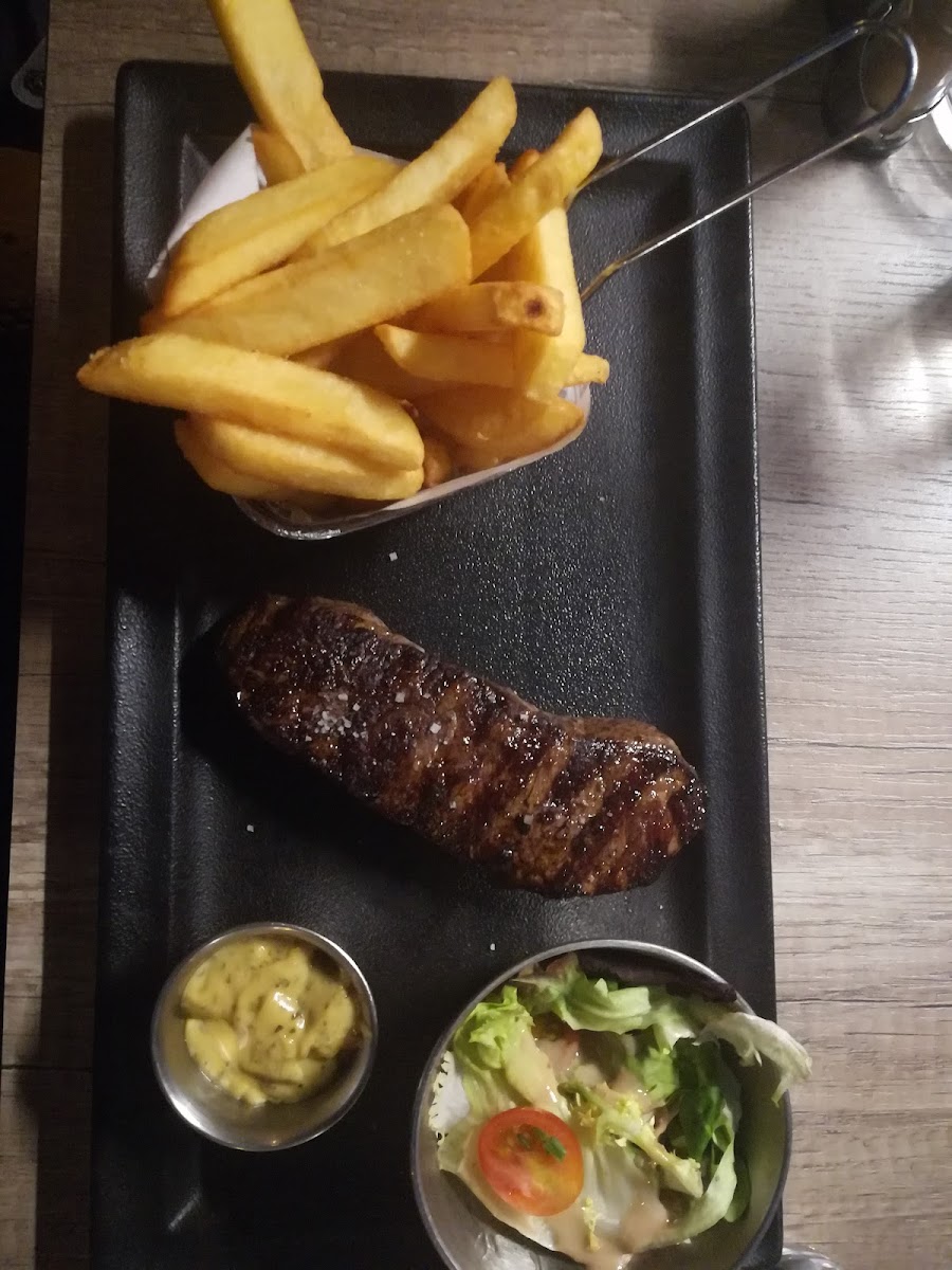 La Taverne - Table De Caractère - Chasseneuil-Du-Poitou-8
