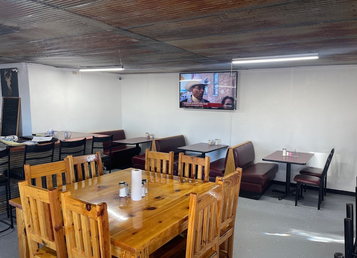 Lake House Cafe