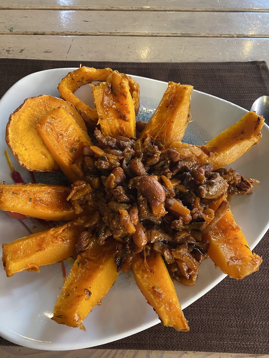 Lali - Kitchen & Bar-8