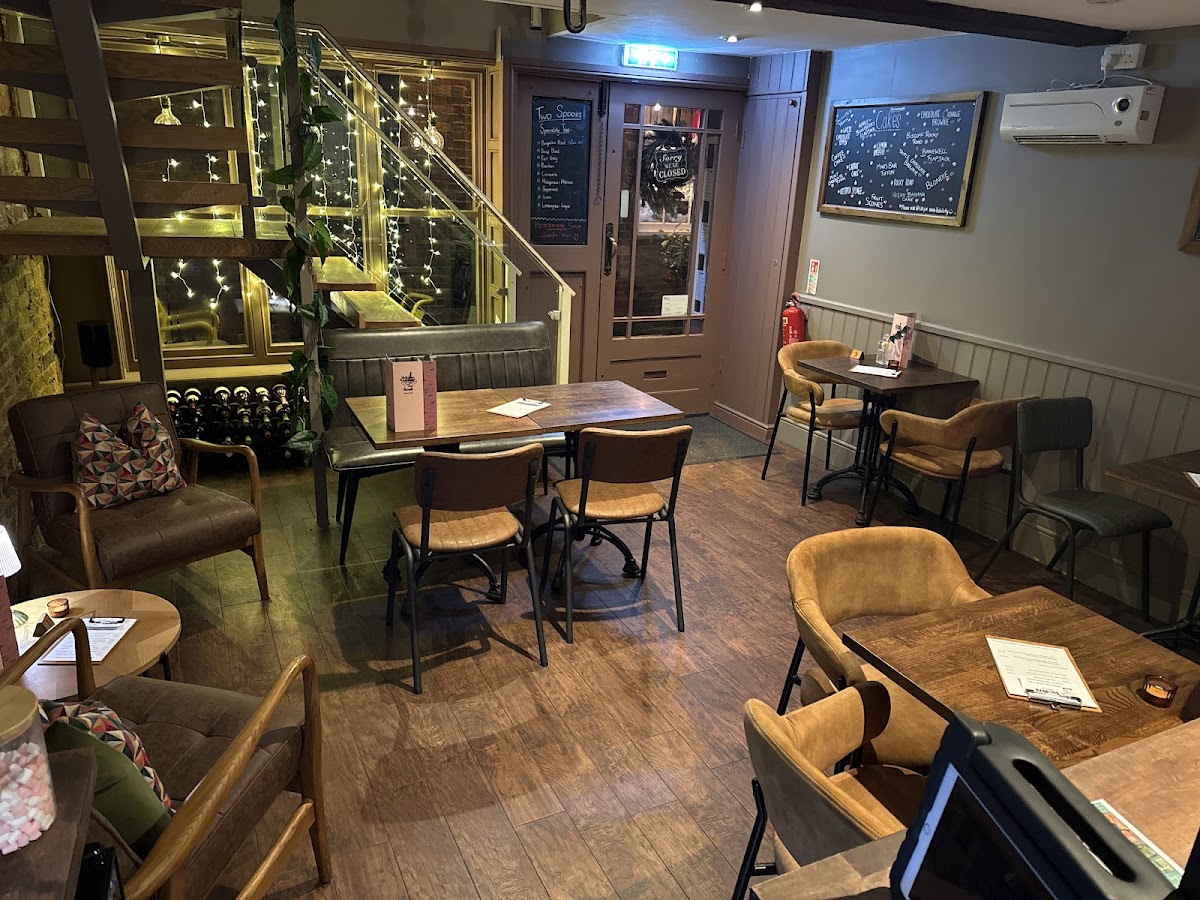 Larders Coffee Bar-2