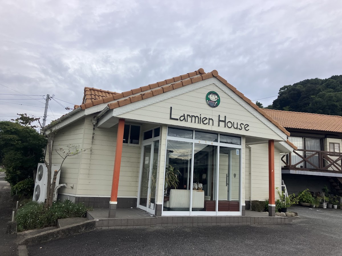 Larmien House