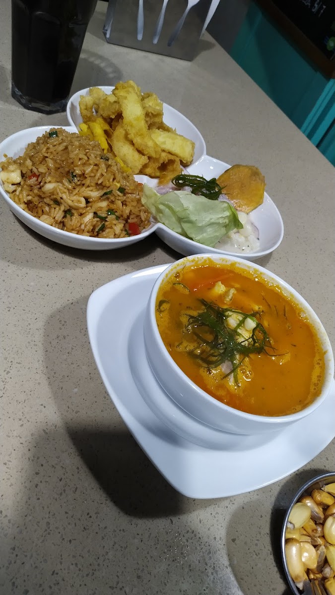 Las Barras De Ronald Cevichería-8