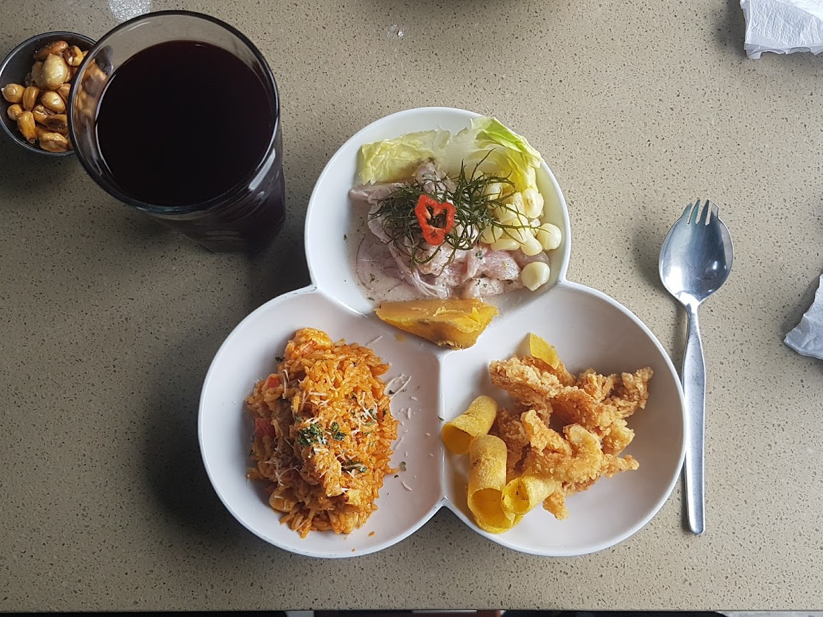 Las Barras De Ronald Cevichería-7
