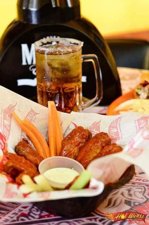 Las Famosas Originales De Jerez & Hotwings-8