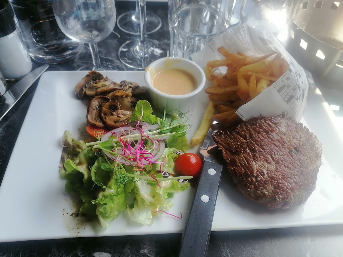 Le Cafe Pecheur-8