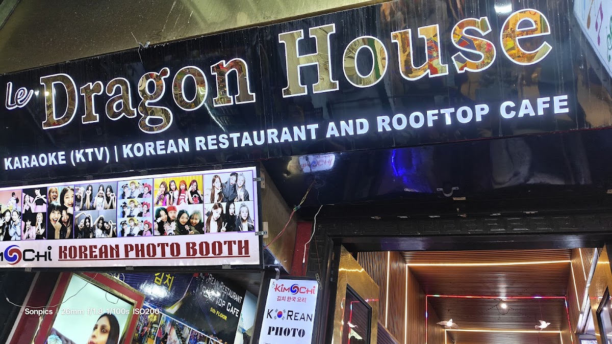 Le Dragon House