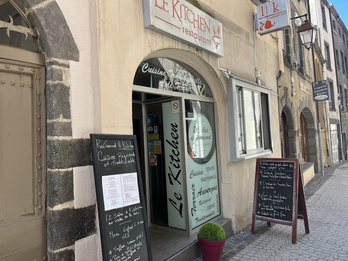 Le Kitchen