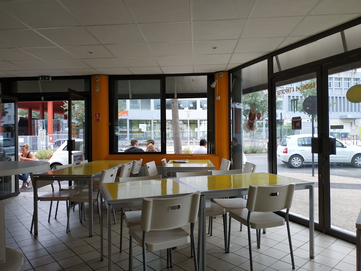 Le Milk & Kebab-3