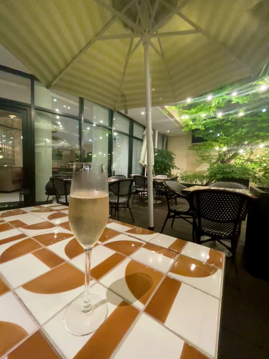 Le Parchamp Table, Rooftop & Bar-2