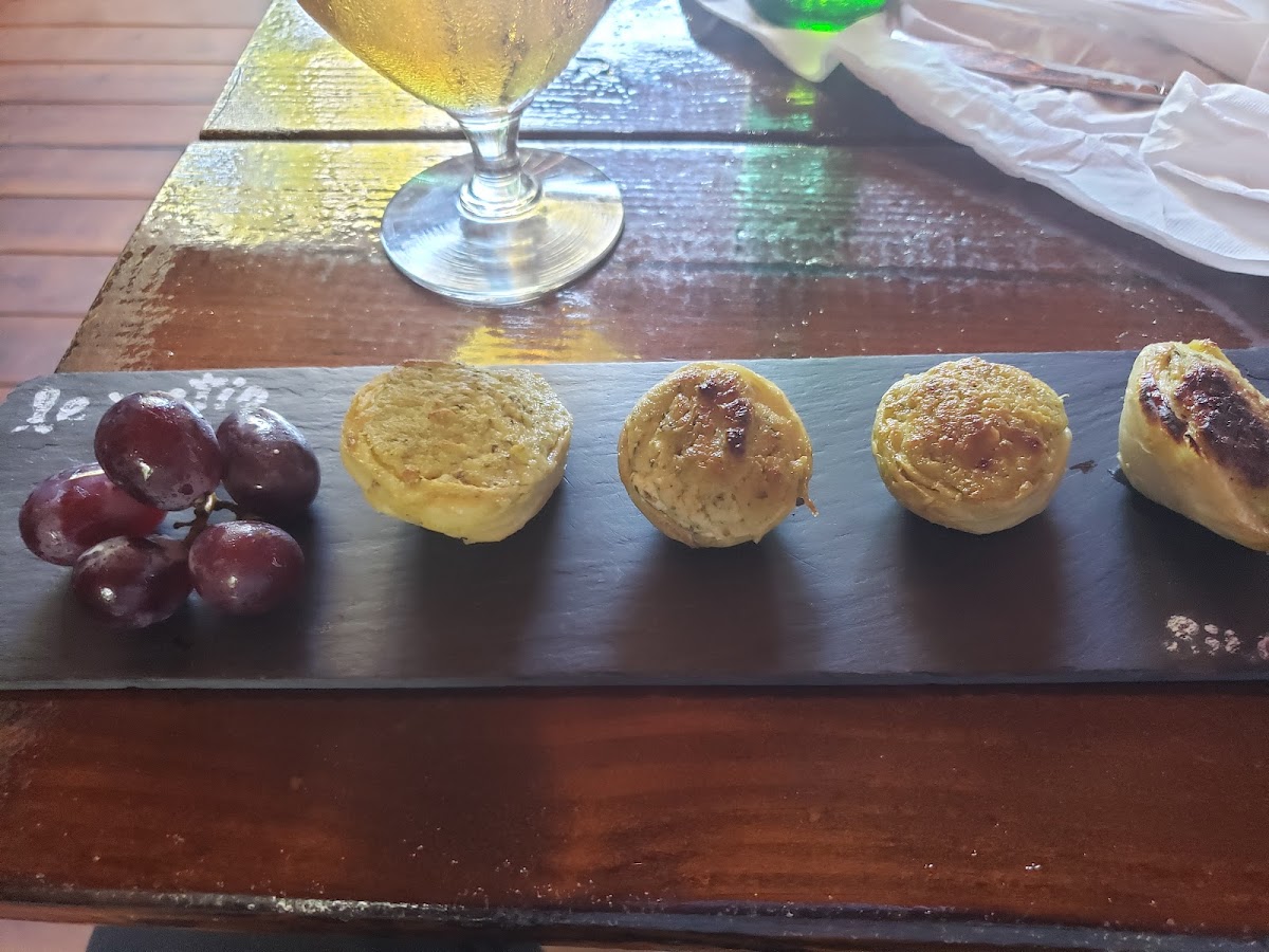 Le Patio - The Tiniest Cutest Restaurant In South Florida-7
