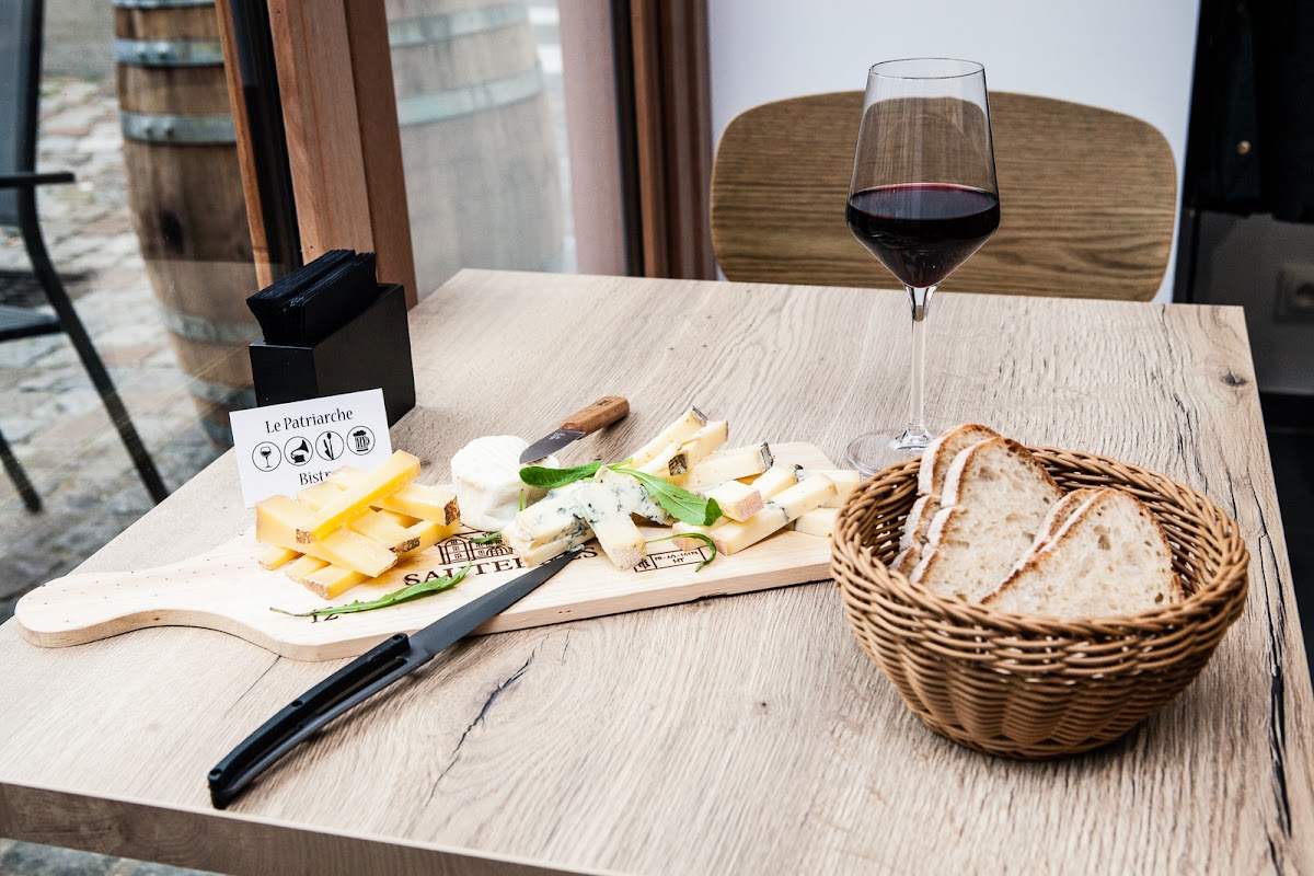 Le Patriarche - Bistro Restaurant-5