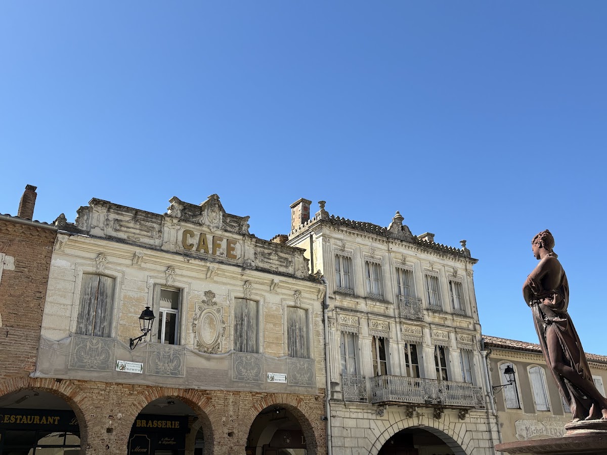 Le Pere Francois-4