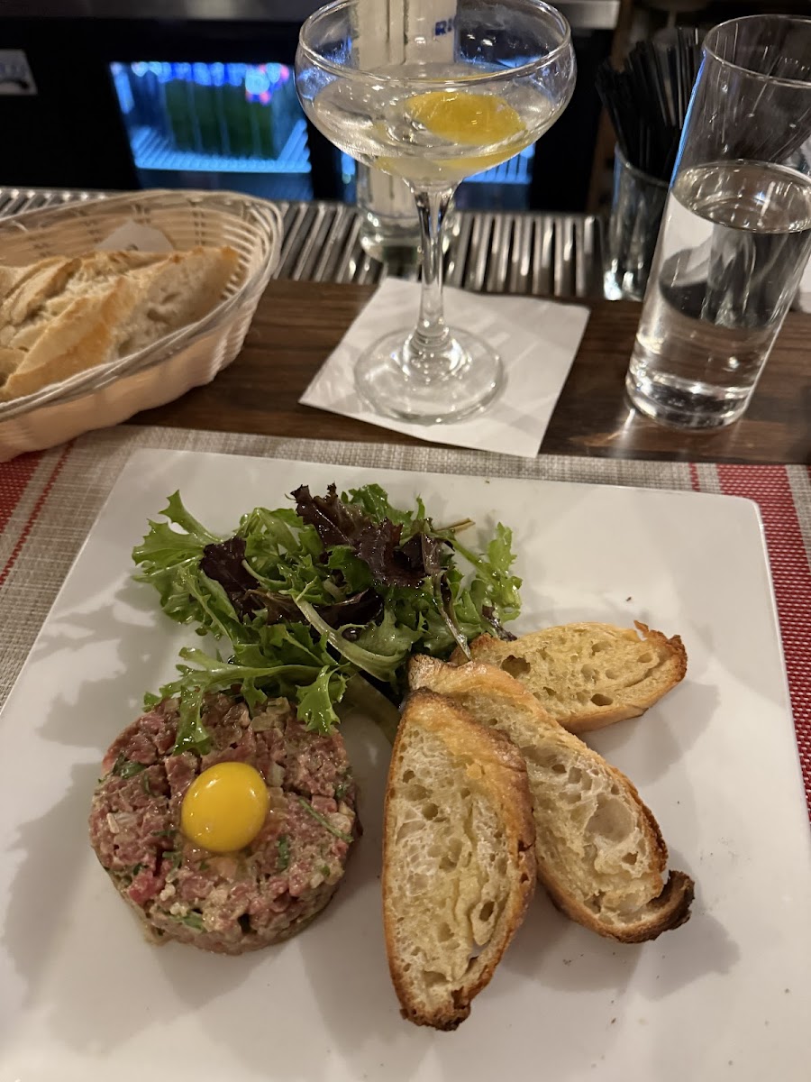 Le Tout Va Bien - French Restaurant-4