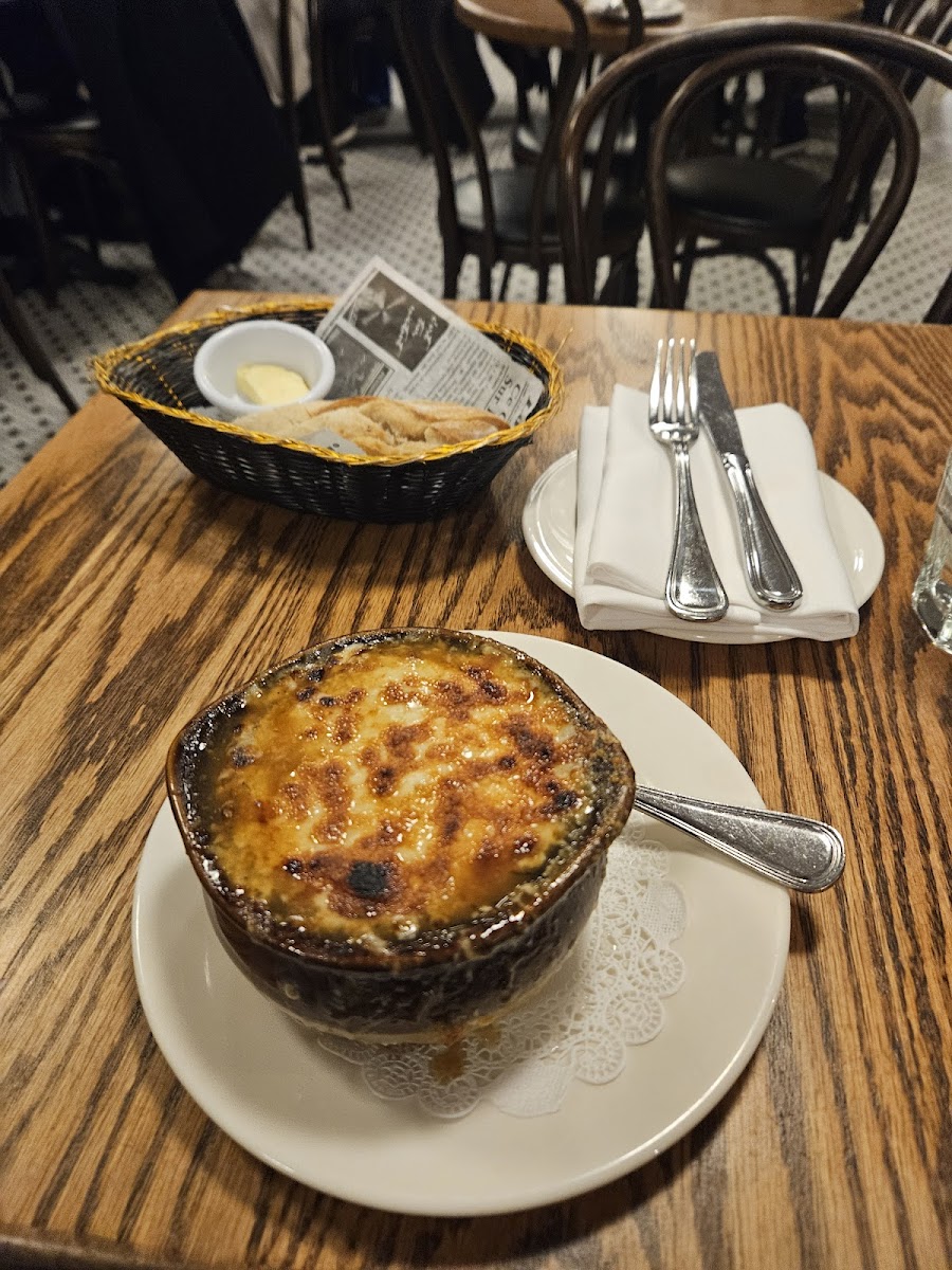 Le Tout Va Bien - French Restaurant-6
