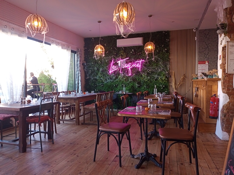 Le Troquet