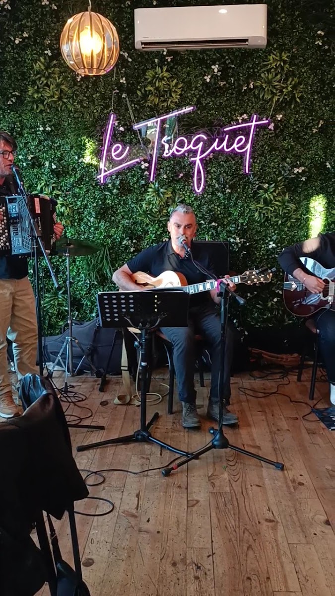 Le Troquet-2