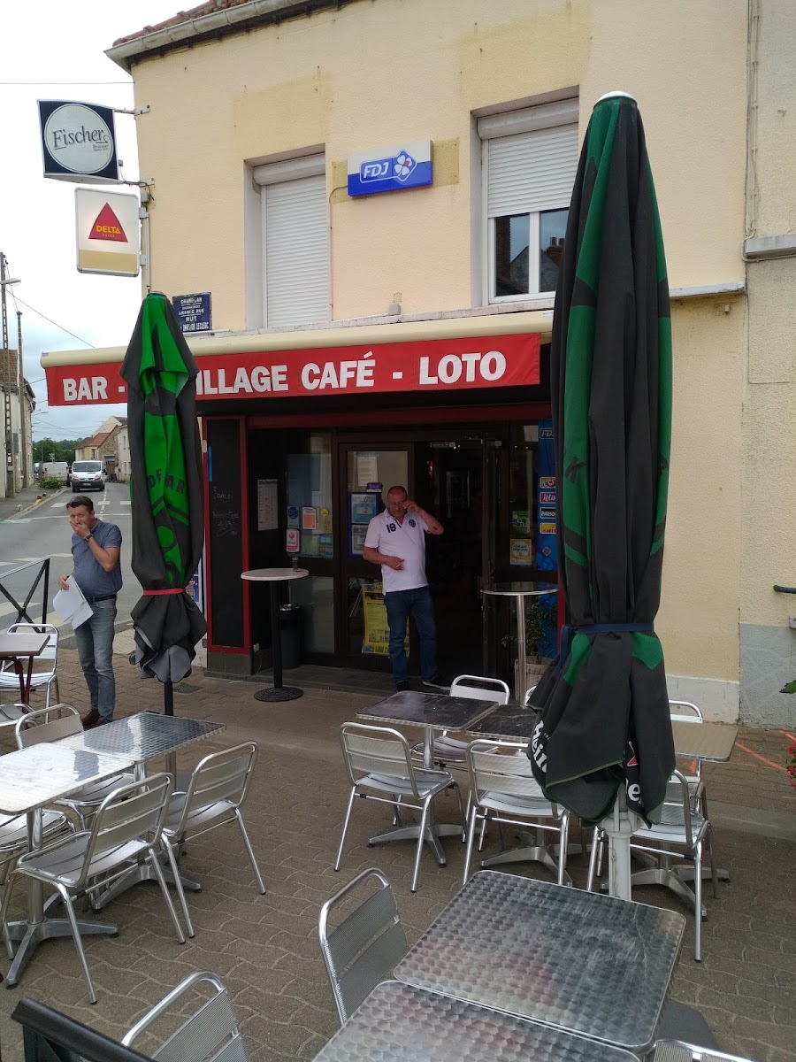 Le Village Café