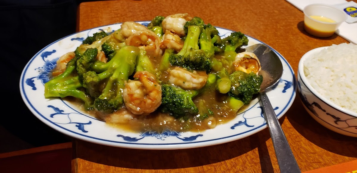Lee's Chinese Restaurant & Lounge-2