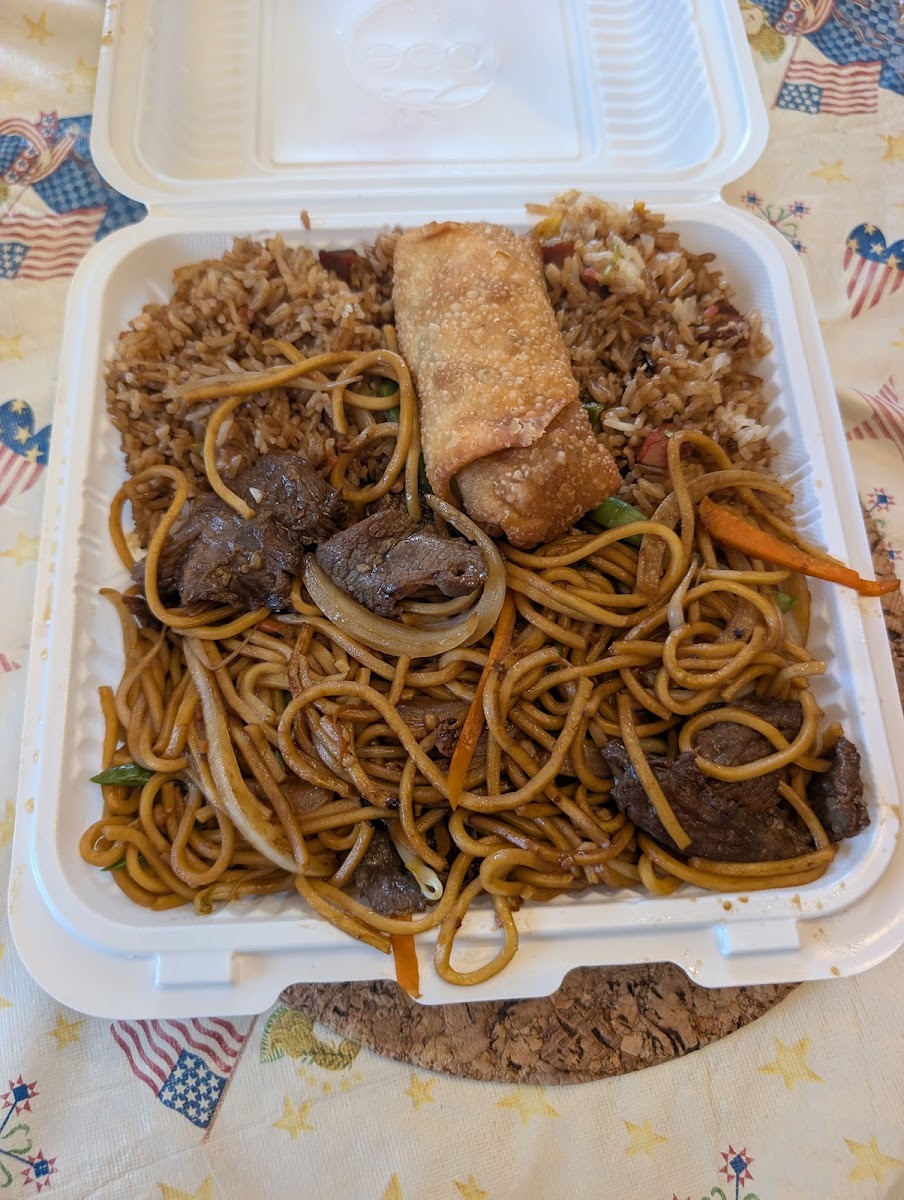 Lee's Chinese Restaurant & Lounge-4