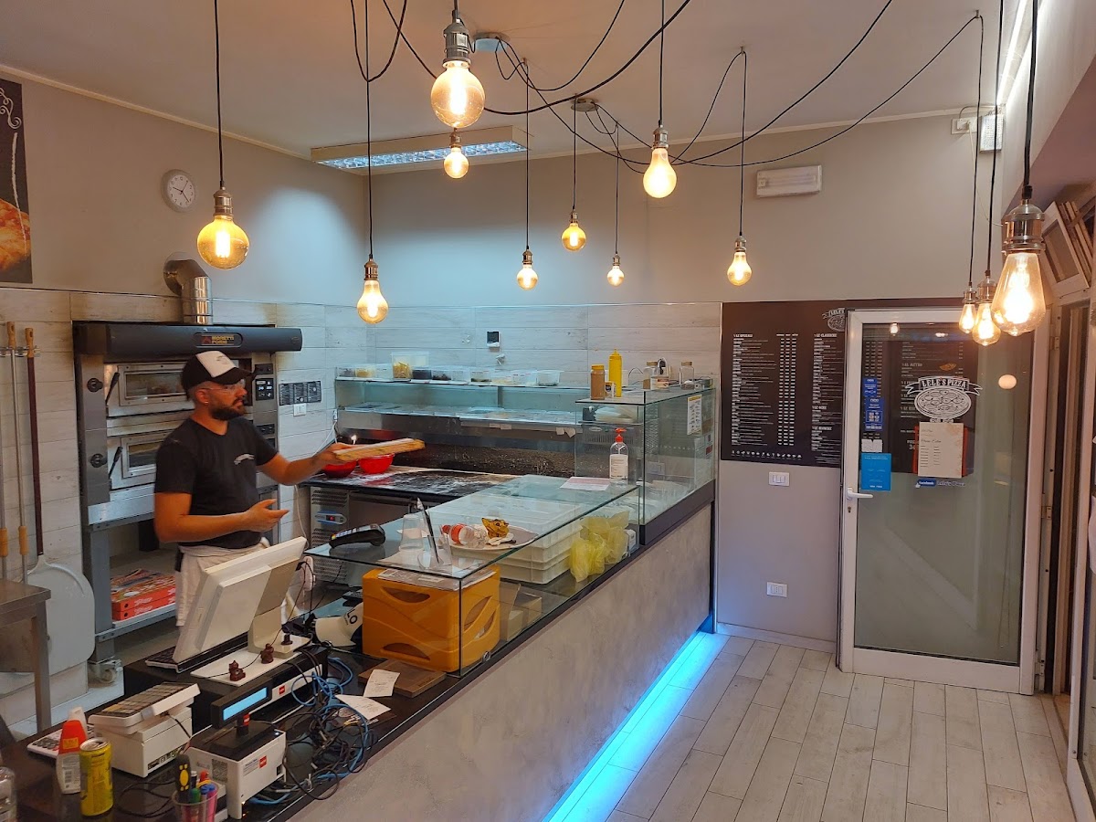 Lele's Pizza