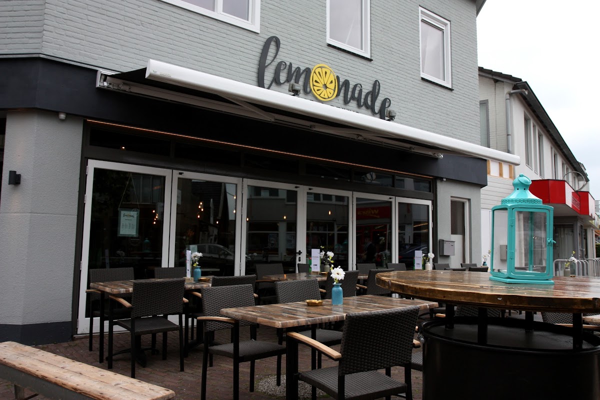 Lemonade -Food & Drinks-