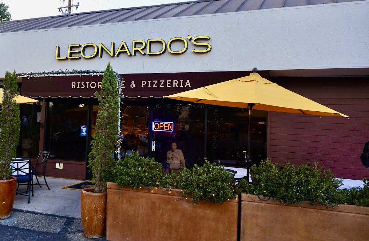 Leonardo's Ristorante-Pizzeria