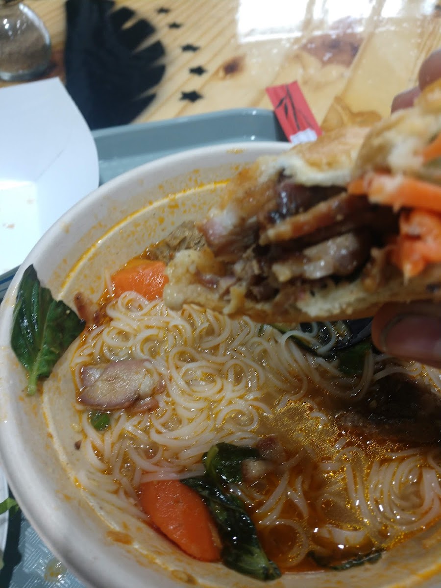 Le's Banh Mi-7