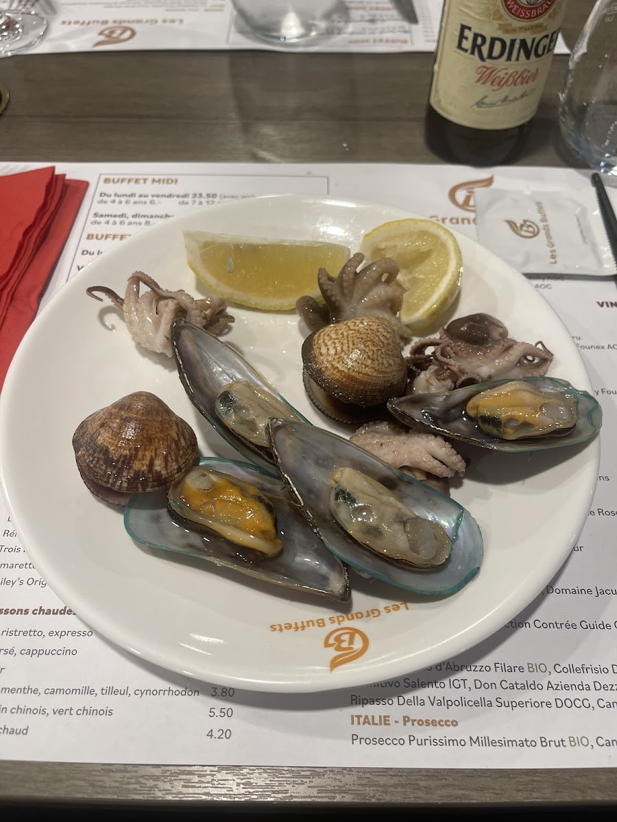 Les Grands Buffets-5