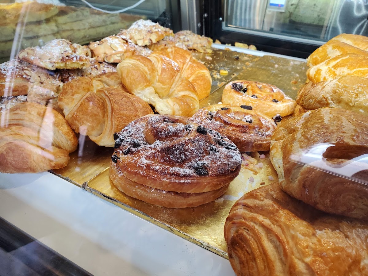 Les Pascals Patisserie Et Boulangerie-5