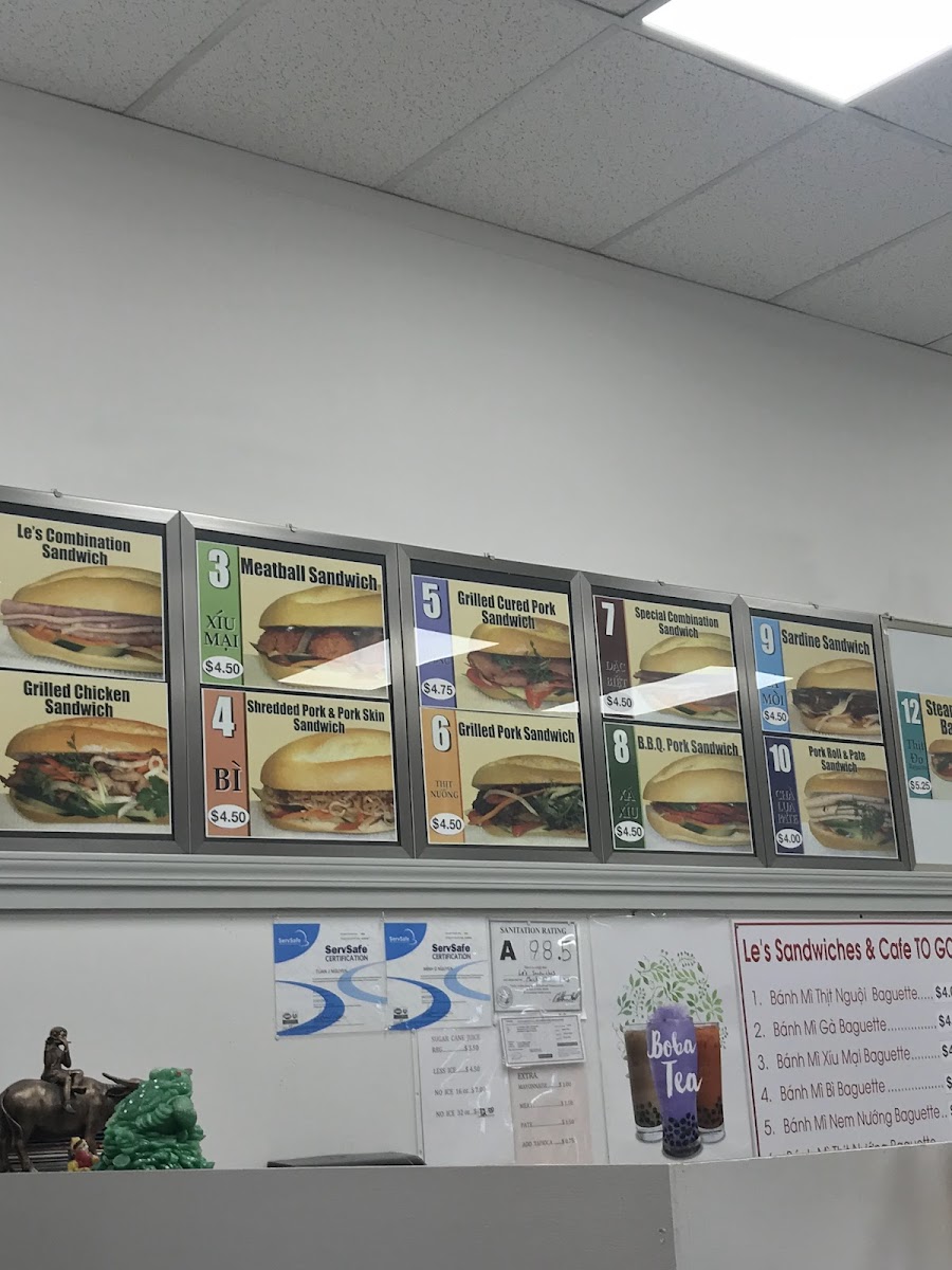 Menu Le's Sandwiches & Café-8