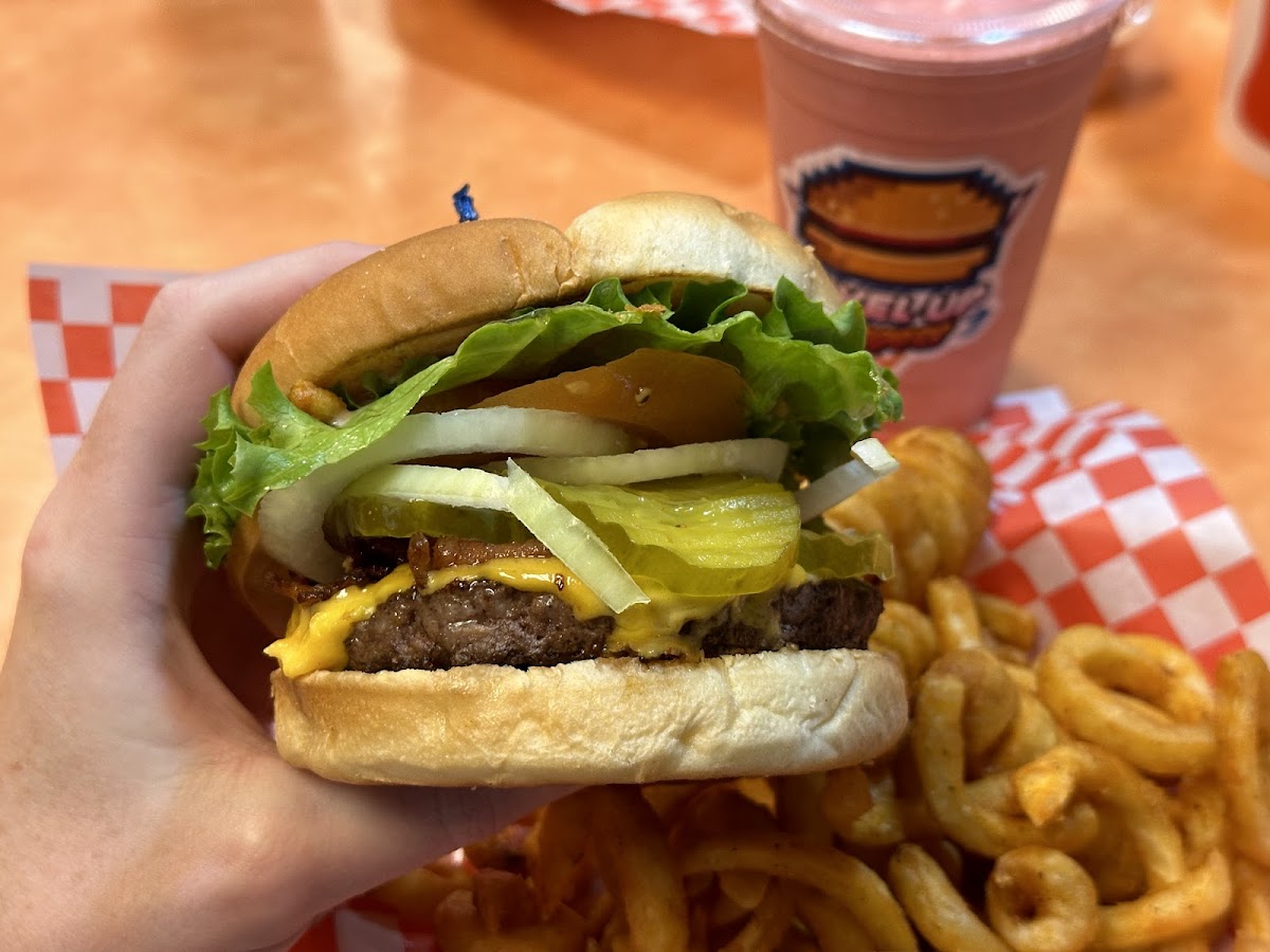 Level Up Burgers-4