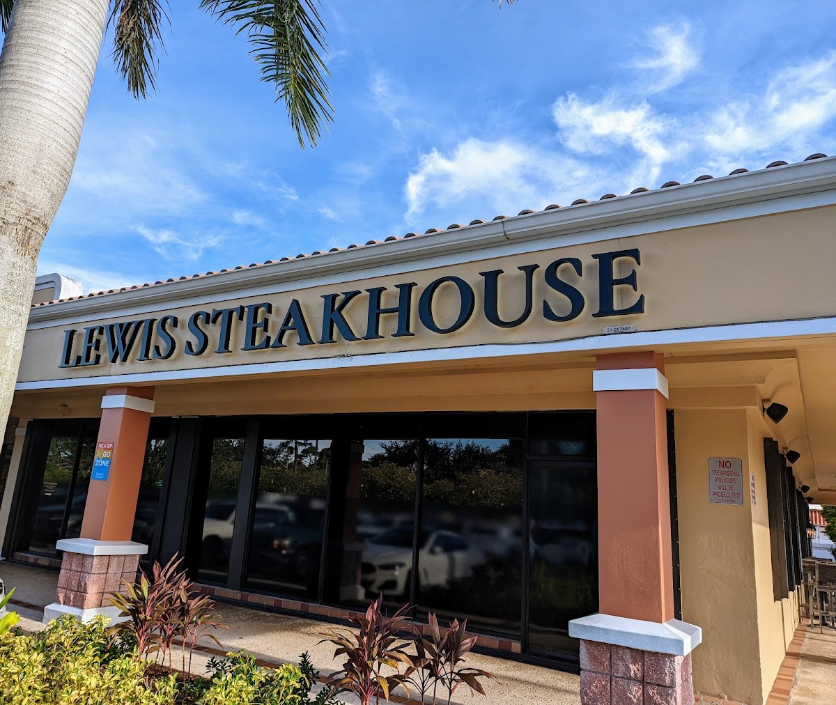 Lewis Steakhouse