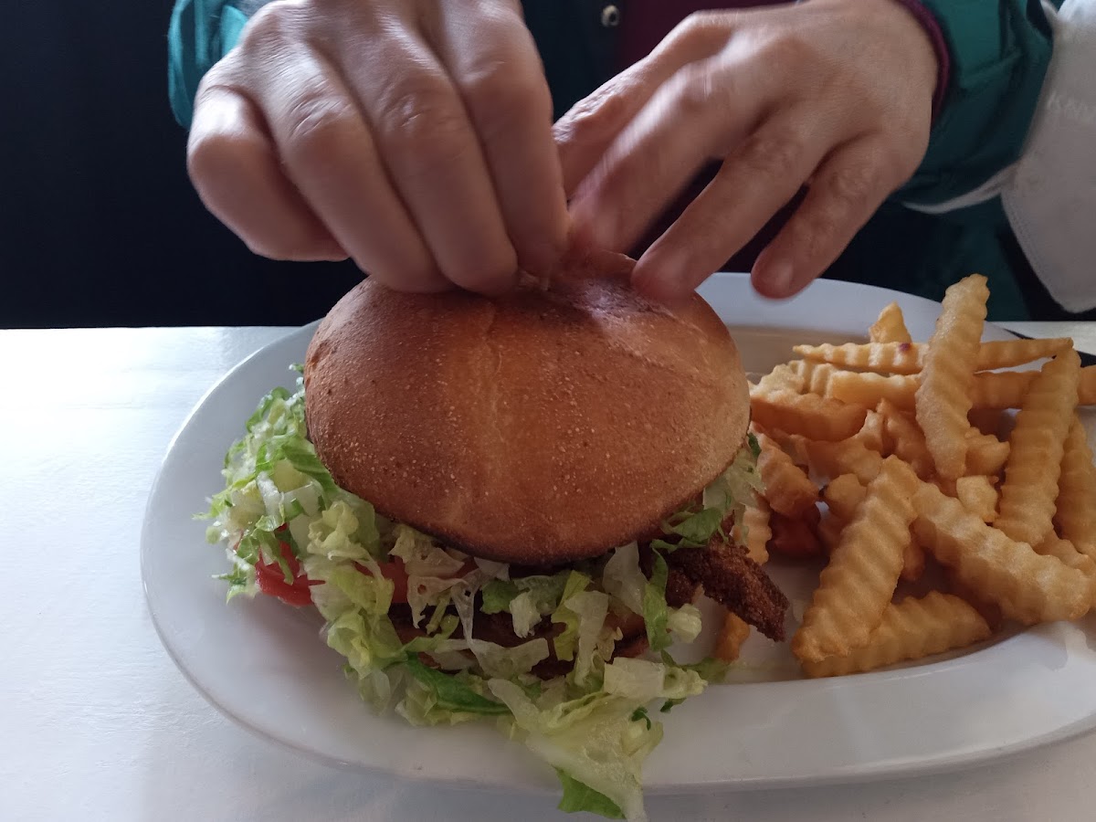 Lezama's Restaurant & Pizzeria-10