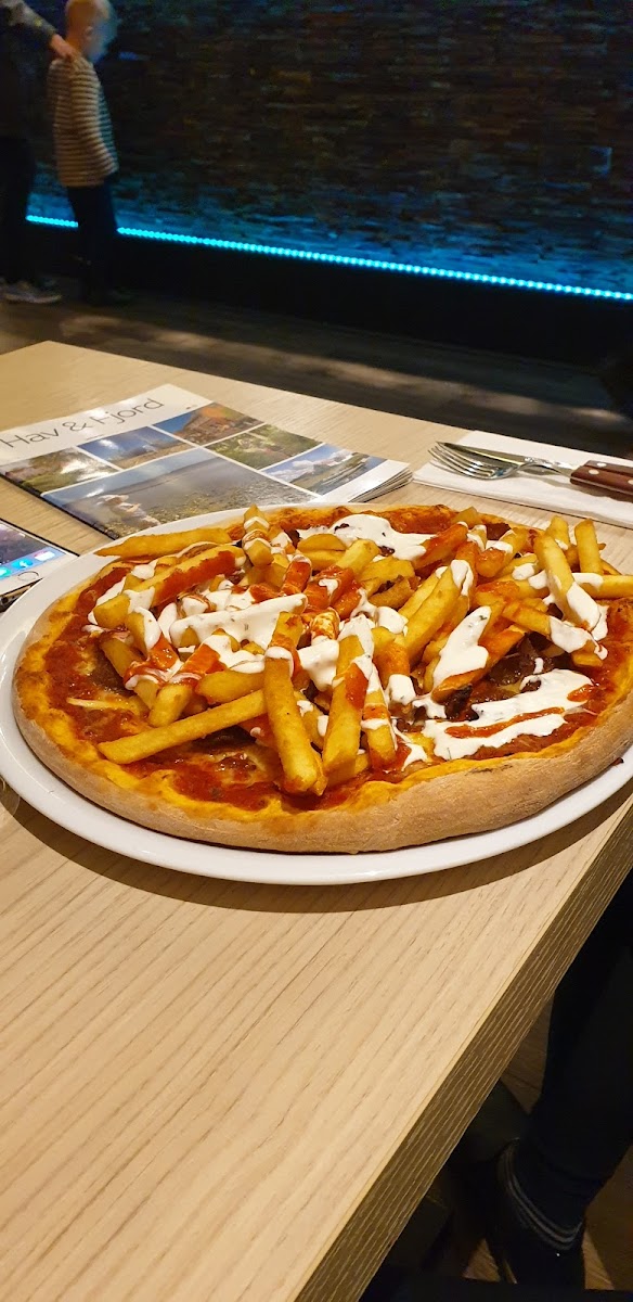 Løgstør Steak Pizza Og Pasta-10