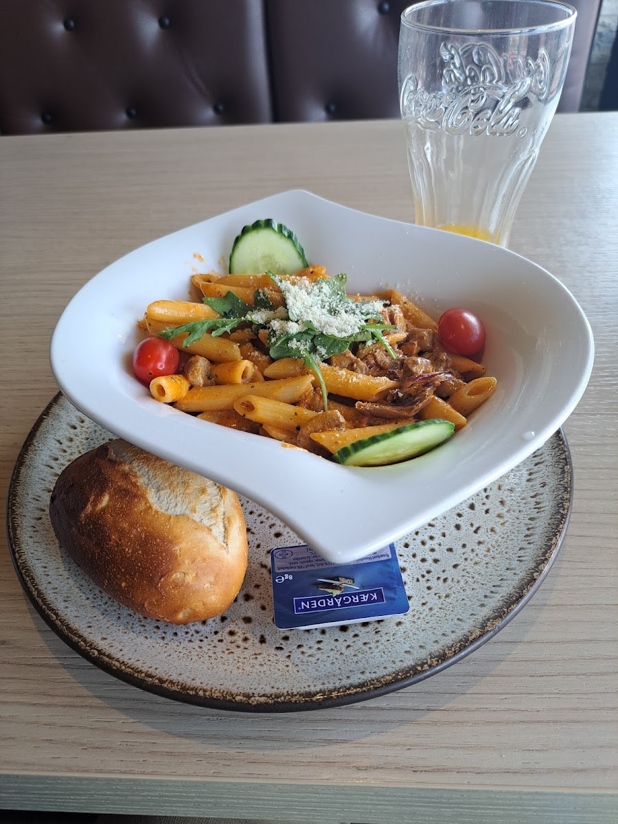 Løgstør Steak Pizza Og Pasta-9