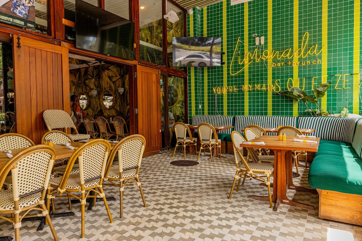 Limonada Bar + Brunch