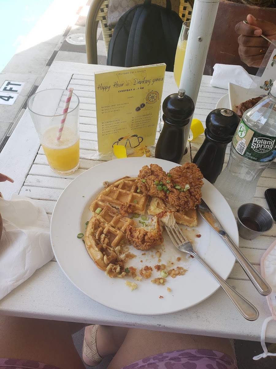 Limonada Bar + Brunch-10