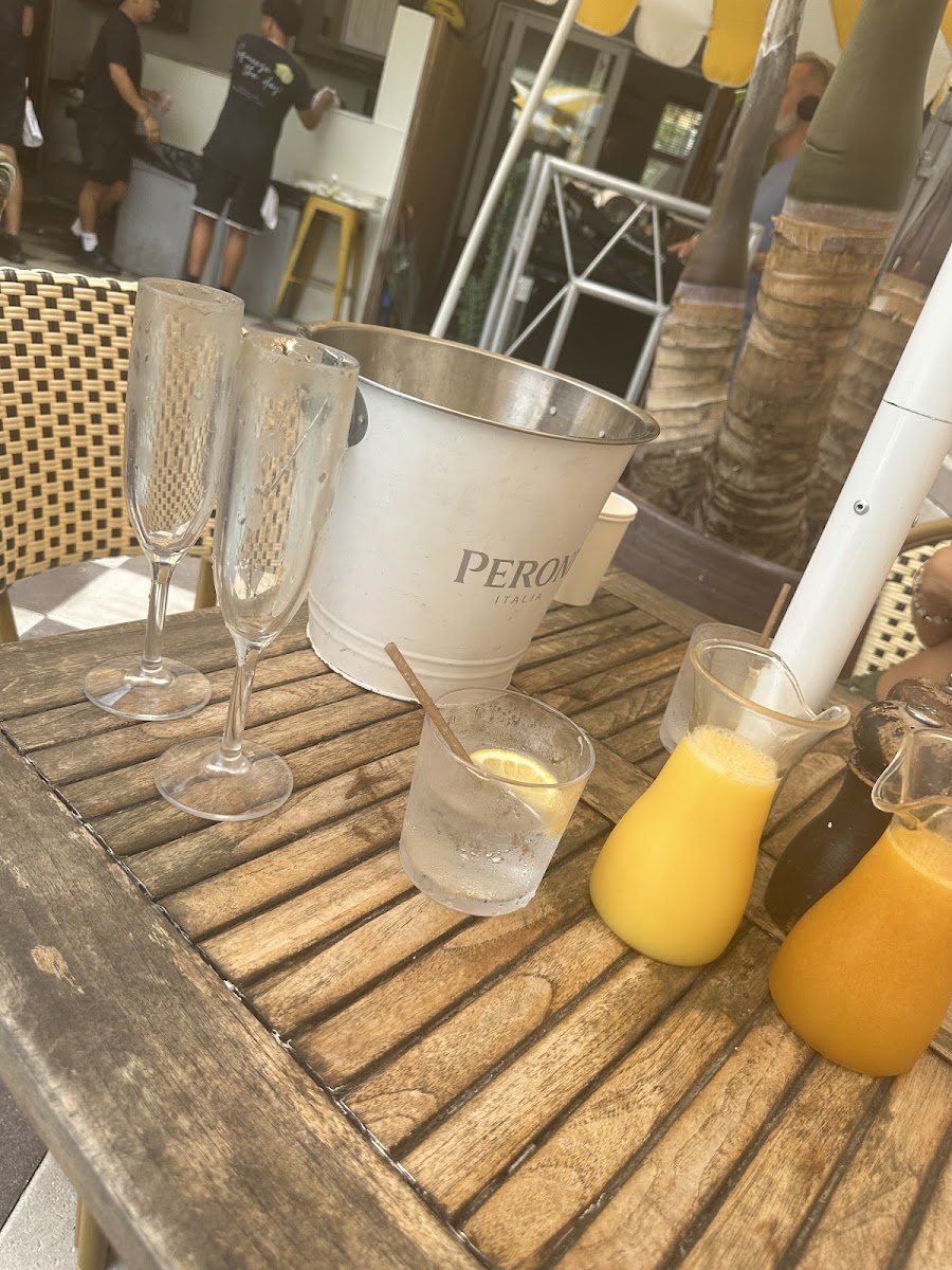 Limonada Bar + Brunch-5