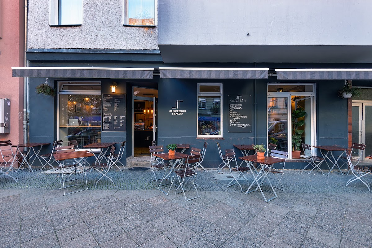 Lit Coffeebar & Bakery
