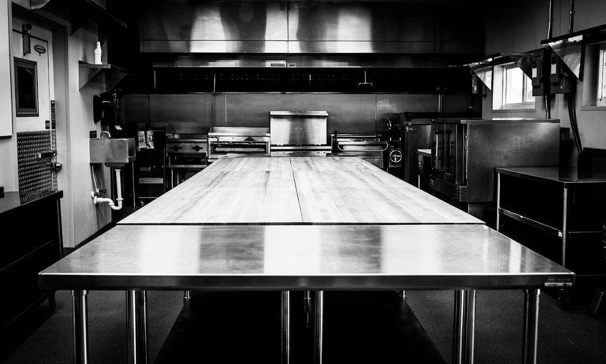 Little Moir's Hibiscus Streatery