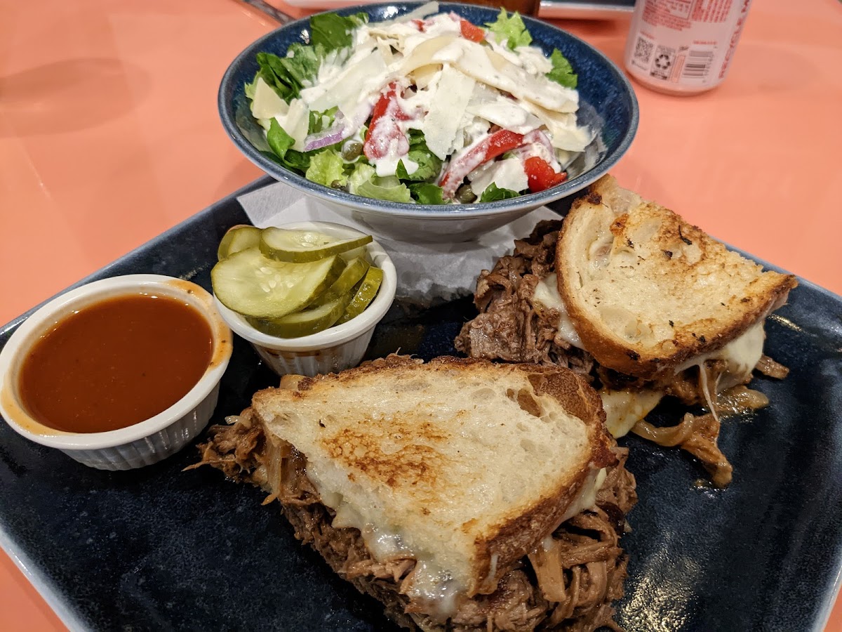 Little Moir's Hibiscus Streatery-6
