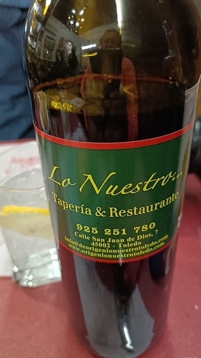 Lo Nuestro Taperia & Restaurante-7