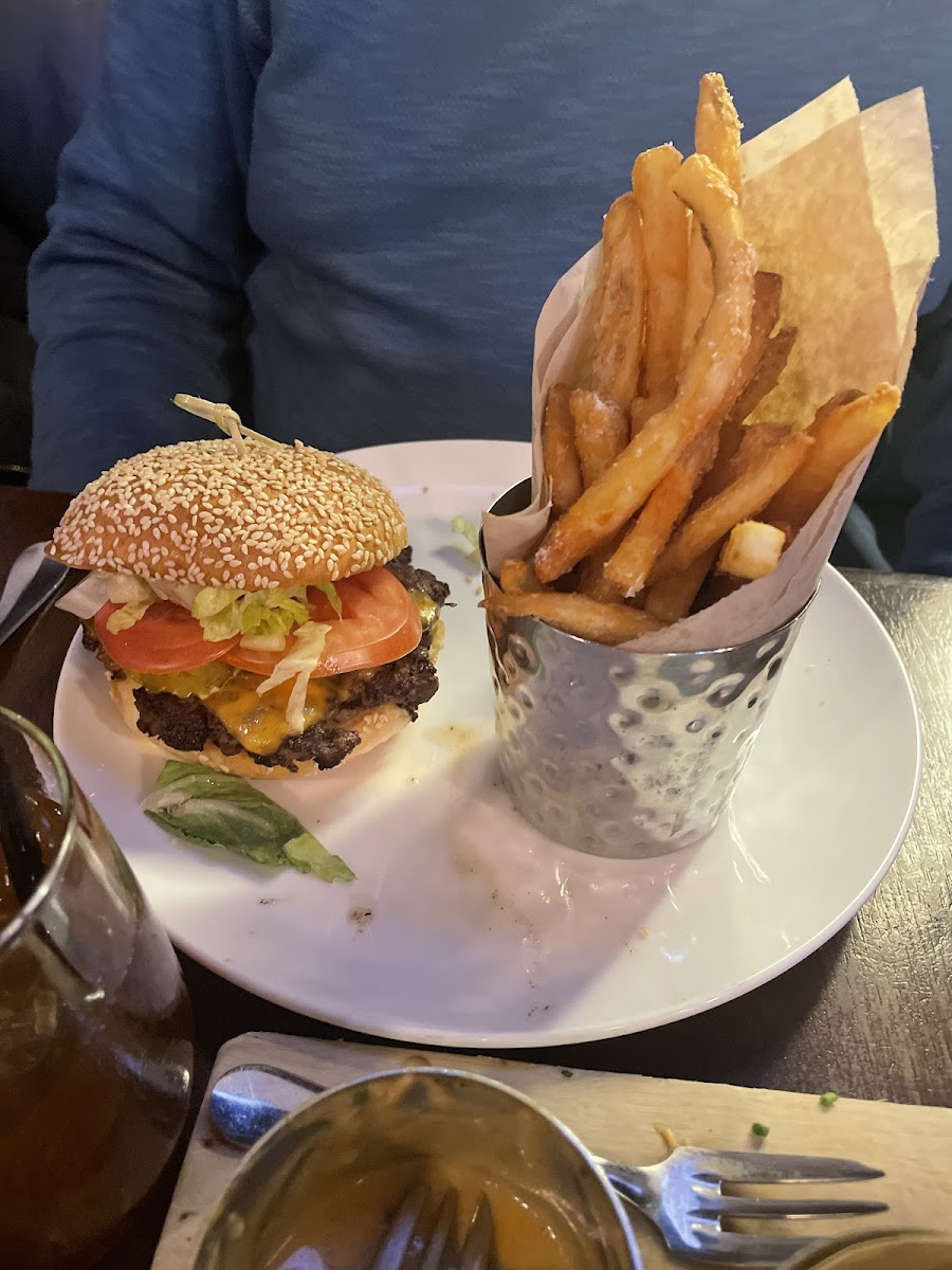 Lockworks Tavern-4