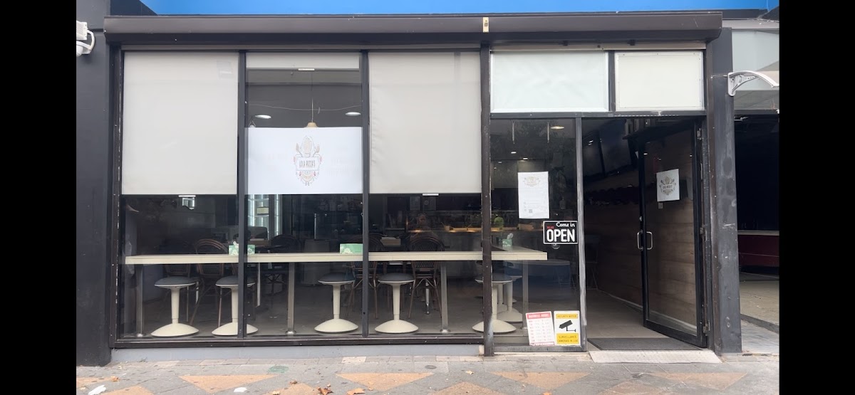 Lola Rizza's Filipino Eatery