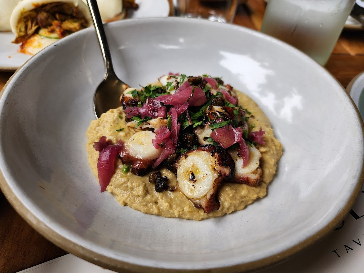 Lola Taverna-6