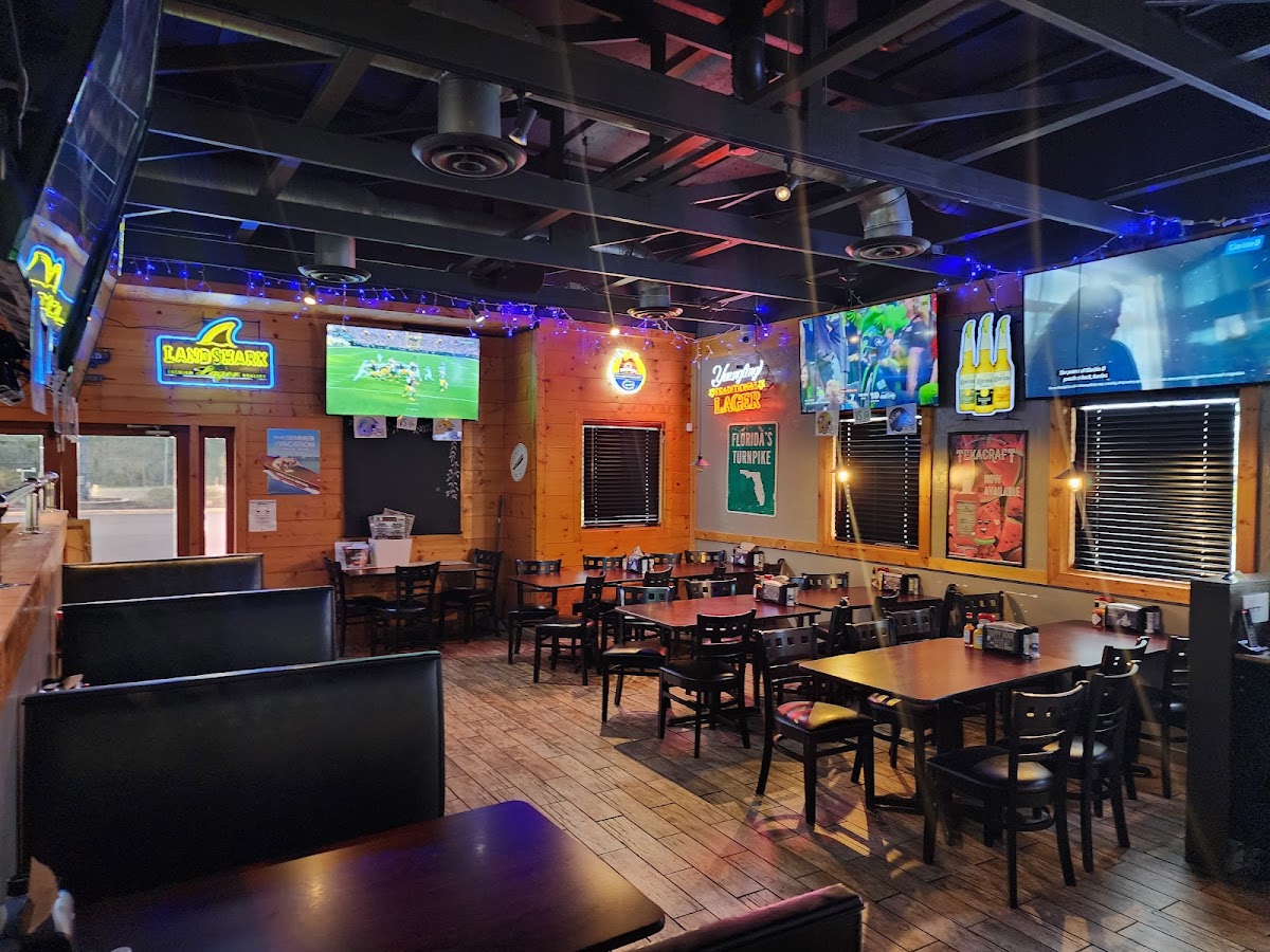 Lollygaggers Sports Pub & Grill - Wildwood-3
