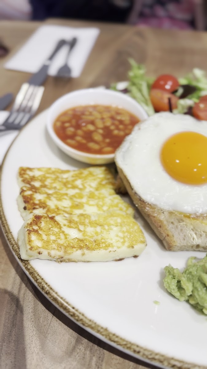 Lolo Cafe & Bistro ( Breakfast, Coffee, Lunch, Stevenage)-2
